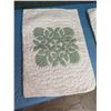 Image 8 : Hawaiian Traditional Quilt White w/ Green Floral Design & 2 Pillowcases 84"x86"
