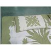 Image 8 : Hawaiian Traditional Quilt White w/ Green Floral Design & 2 Pillowcases 108"x104"