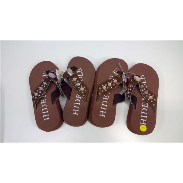 (2) Flip flops (Size: Small)
