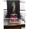 Image 1 : VITAMIX BLENDER AND RECIPE BOOK