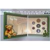 Image 2 : 2005 holiday gift set coloured Christmas quarter