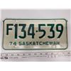 Image 2 : Pair of matching 1974 Saskatchewan license plates - F134-539