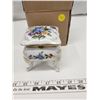 Image 1 : Glass footed trinket box