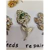 Image 3 : lot of 4 brooches for repair or crafting