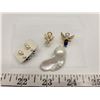 Image 1 : 2 angel pins, pearl? Earrings and large Oyster pearl
