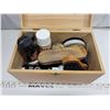Image 3 : Wooden box with shoe shine/polishing supplies/leather care