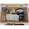 Image 6 : Wooden box with shoe shine/polishing supplies/leather care