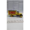 Image 3 : 1931 Hawkeye Bank Truck ERTL - Home of the Handyman (No Key)