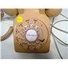 Image 2 : Beige Rotary Dial Desk Phone (works)