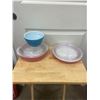 Image 1 : (3) Pyrex Pc's 2-Pie platters + Lids and bowl