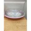 Image 3 : (3) Pyrex Pc's 2-Pie platters + Lids and bowl