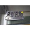 Image 1 : Metal Vintage Ford Badge