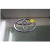 Image 1 : Toyota Badge