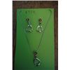 Image 3 : 3 Vintage Lapel Pins & English Stirrup Earring & Necklace Set