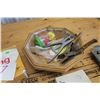 Image 3 : Ear Taggers & Vet Supplies