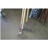 Image 3 : 4 Yard Tools - Pitch Fork, Rakes, etc.