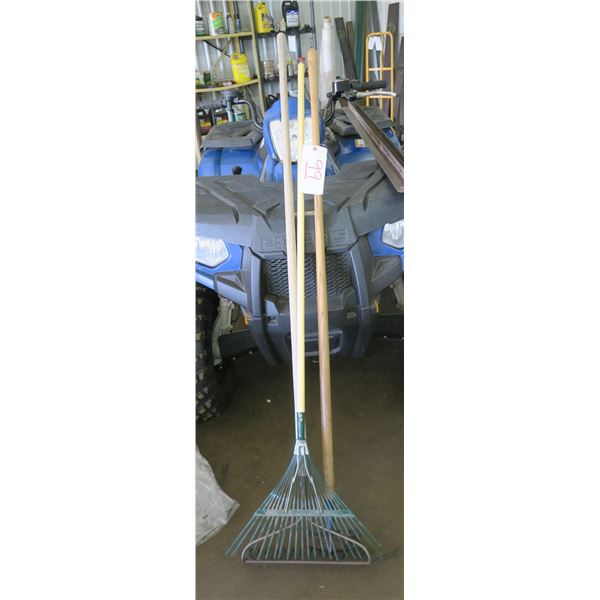 3 Yard Tools - Hoe & 2 Rakes