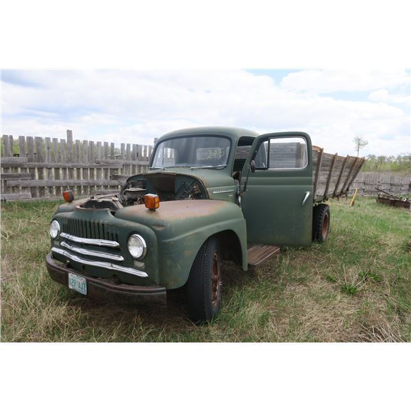 1950's International Dually L-160 w/ Box - Sold As Is