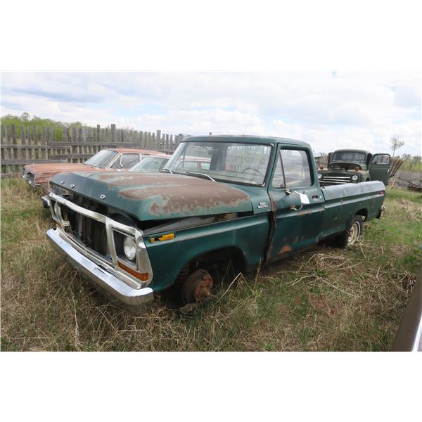 1978 Ford F-150 Custom 300 Single Barrel 4 Speed Manual 2WD - VIN: F15BCBH1390 - Sold As Is