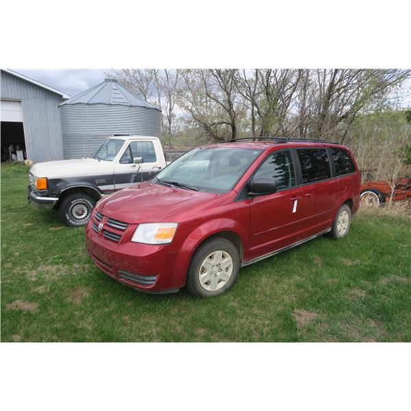2008 Dodge Grand Caravan - Approx. 200 000km, Transmission Issues, Won't Start - VIN: 2D8HN44H48R756