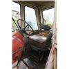 Image 16 : 706 IH Comes with Doal Loader 300 - Tires Rear 18.4x34 - 72HP