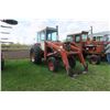 Image 2 : 706 IH Comes with Doal Loader 300 - Tires Rear 18.4x34 - 72HP