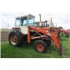 Image 3 : 706 IH Comes with Doal Loader 300 - Tires Rear 18.4x34 - 72HP