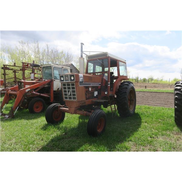 766 IH Tractor 7326Hrs. Running and Operating - Tires Rear 18.4x34 - 85HP