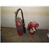Image 4 : 2 fire extinguishers