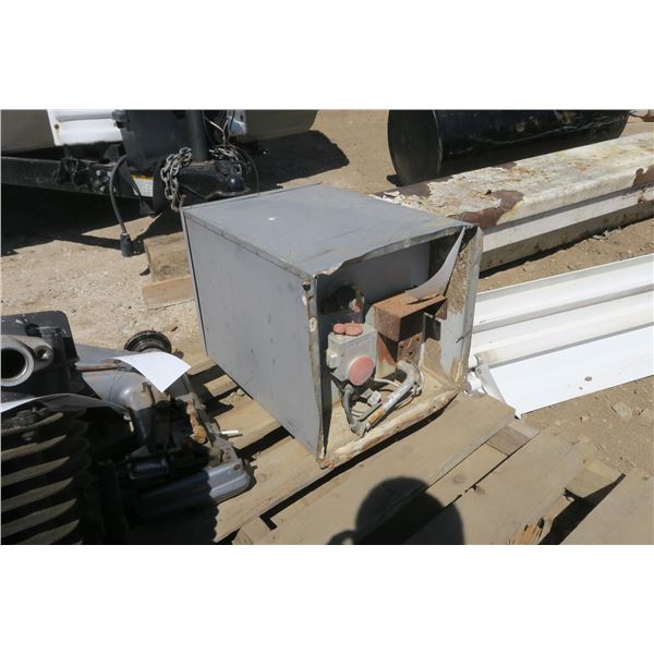 Propane Water Heater - 24x15x15"