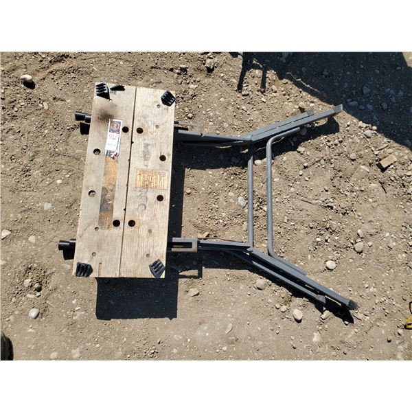 COLLAPSIBLE WORK BENCH