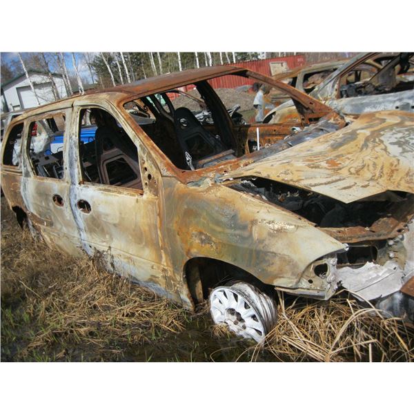 2000 Ford Windstar *burnt* *no keys* 2FMZA5149YBC89338