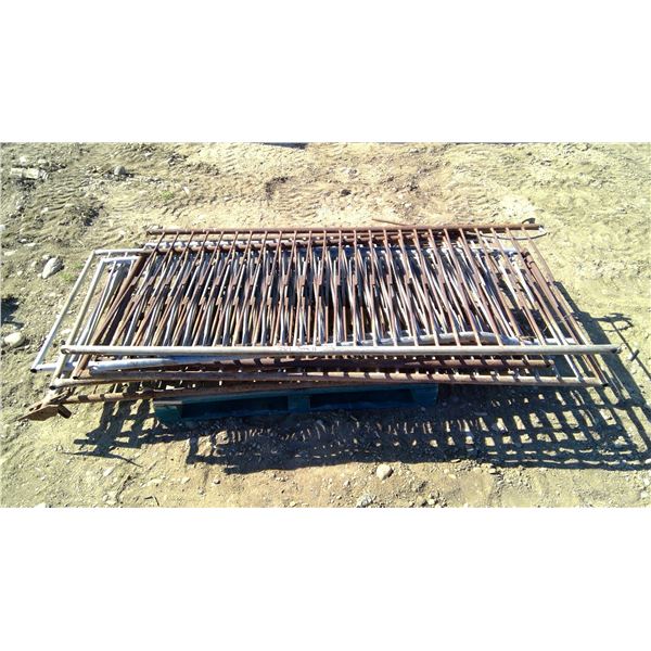 Pallet of Approx 8 Hog Panels - Approx 80" x 39"