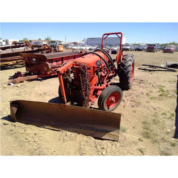 300 International Tractor w/ 7' Dozer Blade
