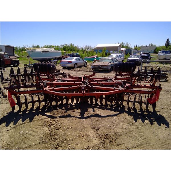 20' Tandem Disk JI Case w/ Hydraulic Ram