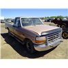 Image 2 : 1996 FORD F150 REG CAB 4WD 1FTEF14N4TLA38284 Runs and Drives, No Reverse (Missing Rear Window)