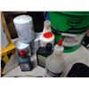 Image 4 : 2 Buckets of Oil Filters, Treatment, Oilers