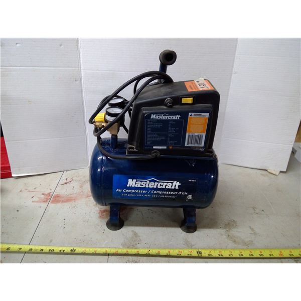 Mastercraft 2 Gal Compressor w/ Air Blower
