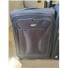 Image 3 : 3 SUITCASES IN VARYING CONDITION