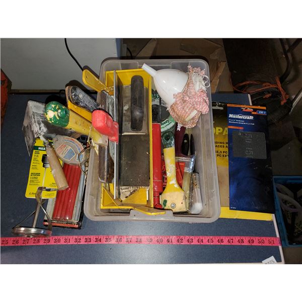 BOX W/ DRYWALLING TOOLS & SANDPAPER