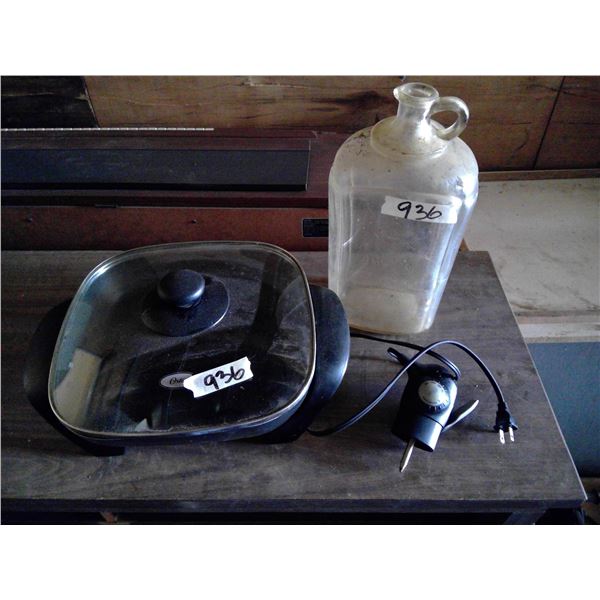 Oster Crcok and Glass Jug