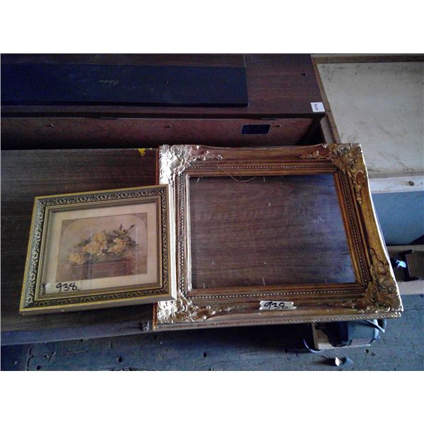 2 Picture Frames