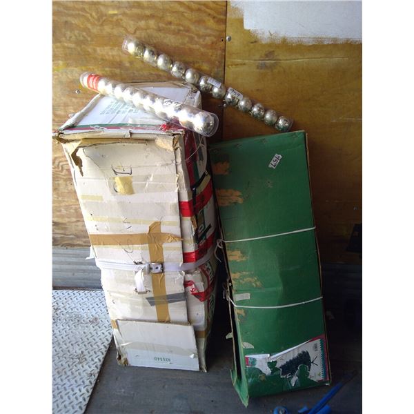 Xmas Tress and Ornaments