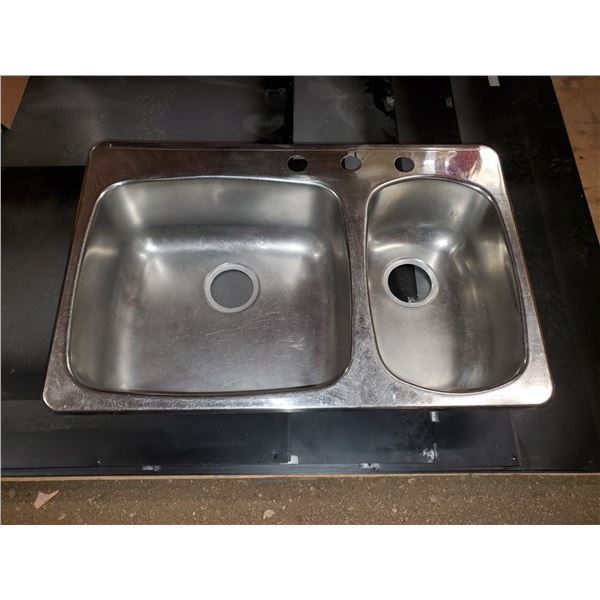 STAINLESS DOUBLE SINK 31 X 20.5"