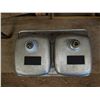 Image 2 : STAINLESS DOUBLE SINK 31 X 20.5"
