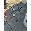 Image 3 : 2 METAL GARDEN / SHOP STANDS