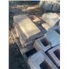 Image 2 : Pallet of Assorted Landscaping Brick