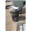 Image 3 : Pail w/ Pump