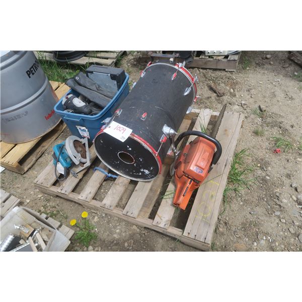 Pallet of misc. - Saw, Chainsaw, Drum, etc.