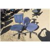 Image 2 : 2 Office Chairs
